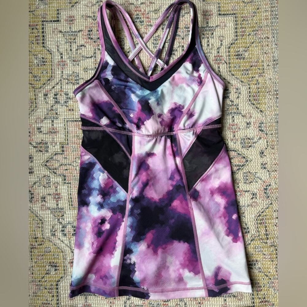 Lululemon Strappy Racerback Workout Tank with Bra Purple Tie-Dye – Size 4